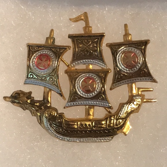 Ship Broach - Picture 5 of 5
